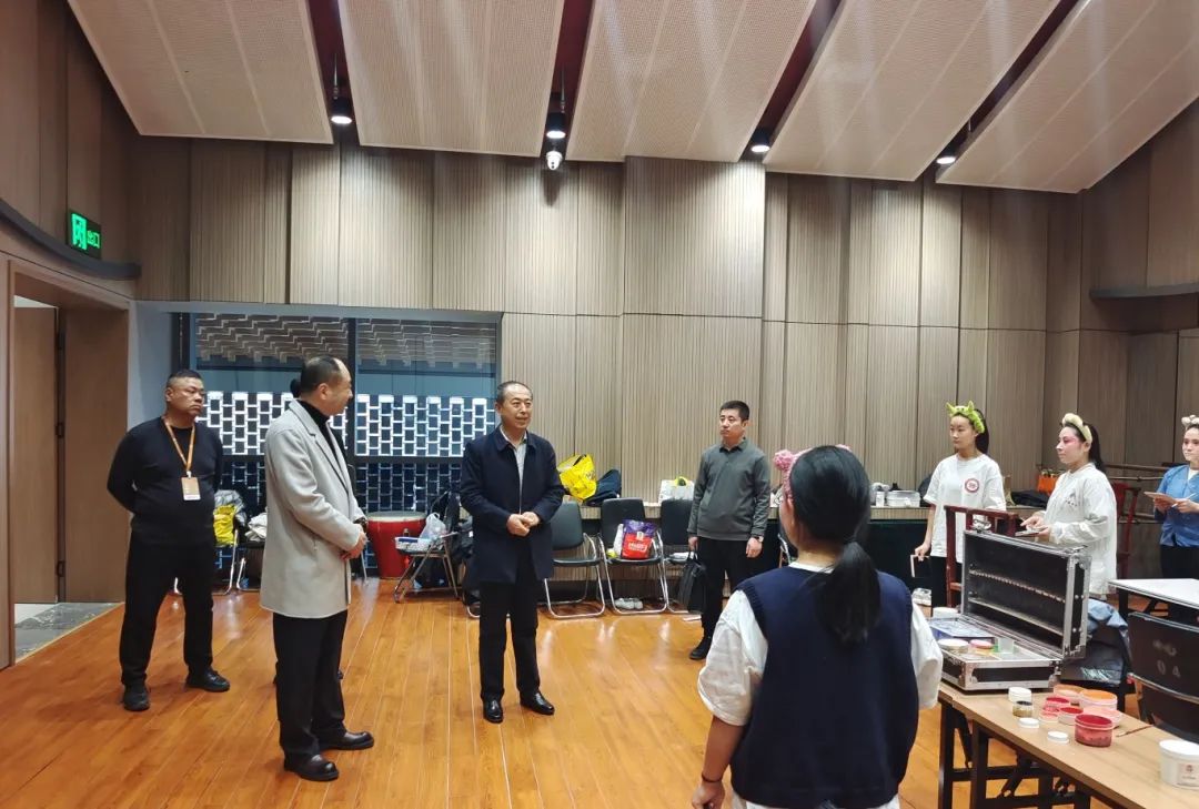 實(shí)習(xí)一線送溫暖，校企合作育人才—黨委書記王三虎赴太原看望實(shí)習(xí)生